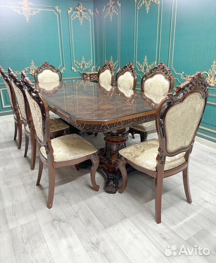 Стол обеденный