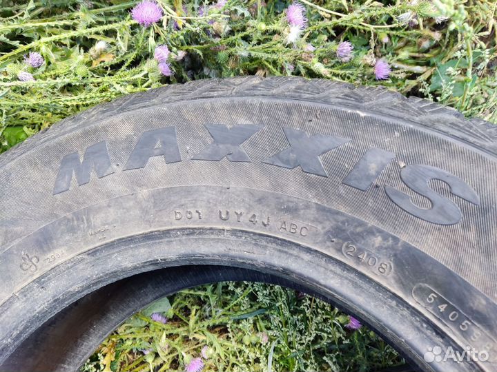 Maxxis MA-SW Victra Snow SUV 215/70 R16