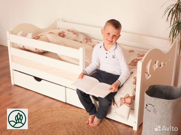 Детская кровать односпальная с фигурным изголовьем