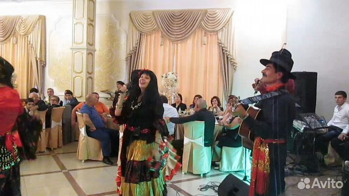 Цыганский ансамбль 
