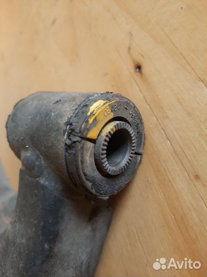 Рычаг подвески прав. перед. toyota wish