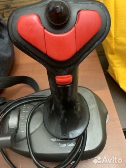 Джойстик Saitek