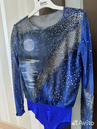 Костюм для выступлений фигурное катание