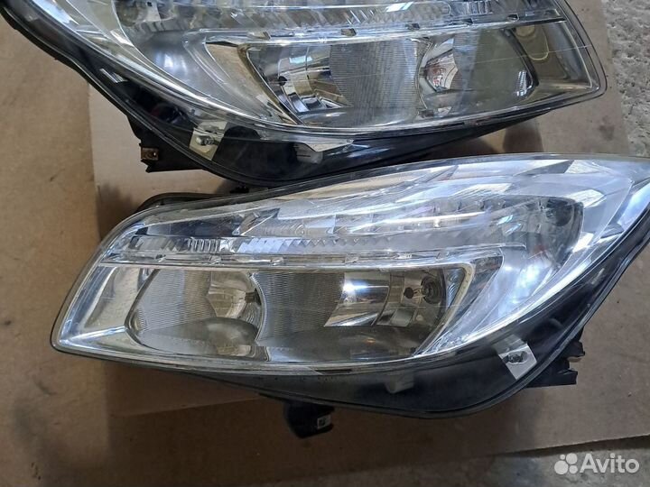 Фары передние Opel Insignia I оригинал