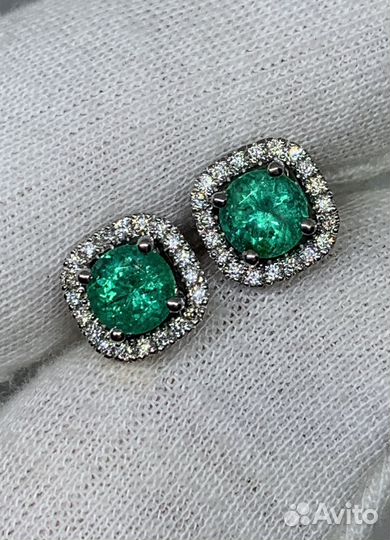 Новые золотые пусеты с изумрудами и бриллиартами