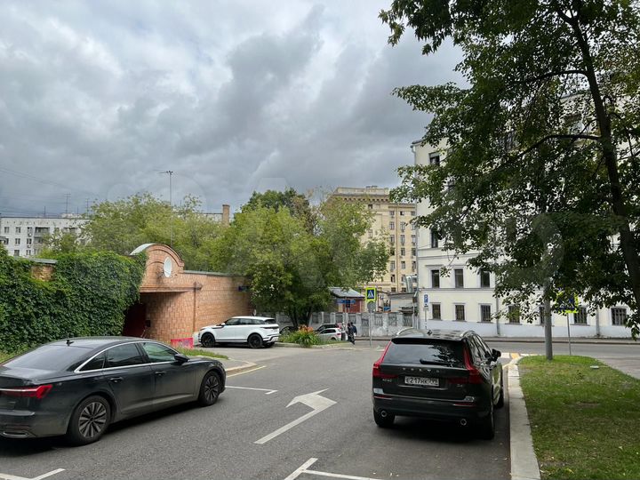 Машиноместо, 12 м²