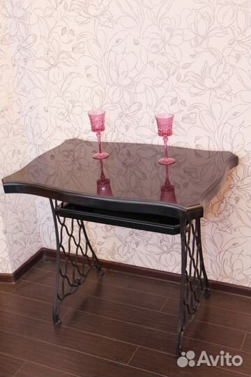 Антикварные столы