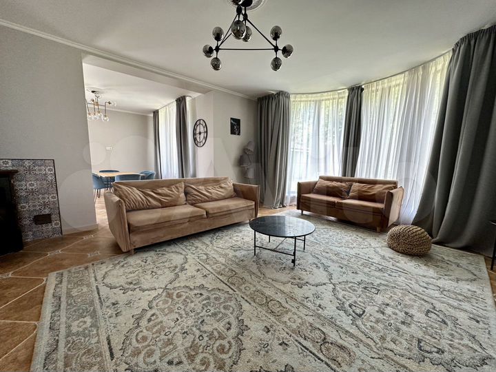 Дом 170 м² на участке 12 сот.