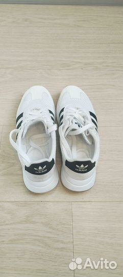 Кроссовки женские adidas сетка 39