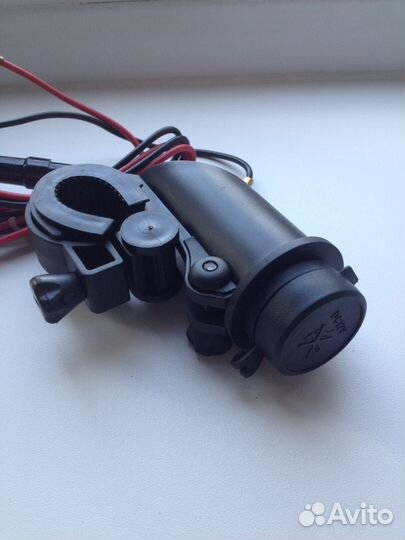 Зарядка прикуриватель на руль мотоцикла 12v