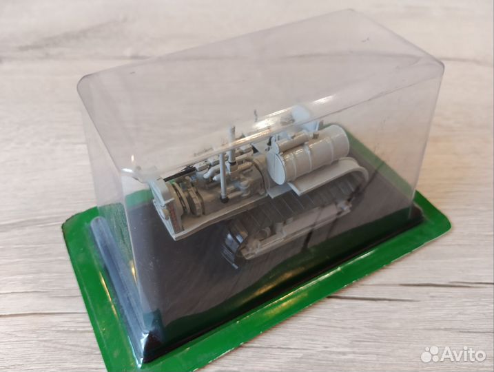 Сталинец-60. Тракторы: история, люди, машины 1/43