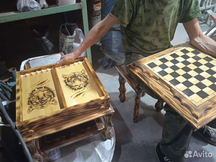 3 в 1 шашки, шахматы, нарды(столик, 2 табуретки)
