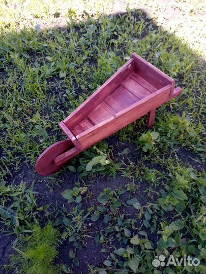 Декоративный колодец, мельница, тачанка, телега