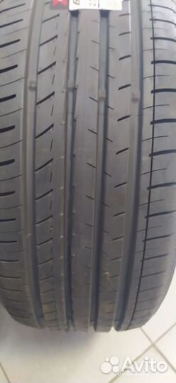 Yokohama BluEarth AE51 235/45 R17 97W