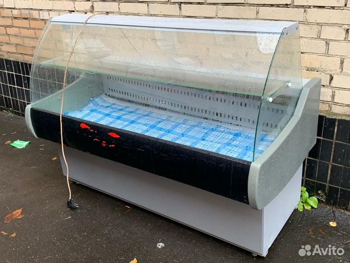 Холодильник витрина бу