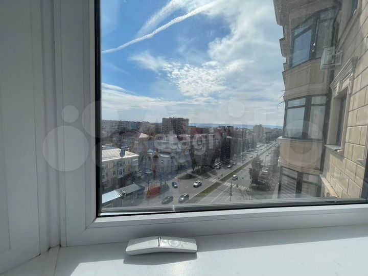 2-к. квартира, 77,7 м², 8/10 эт.