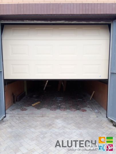 Гаражные ворота alutech