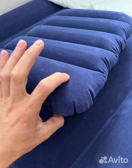 Надувной матрас 2 подушки + насос