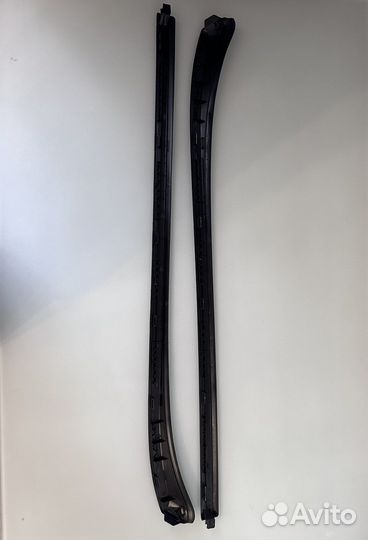 Направляющие лобового стекла Peugeot 308