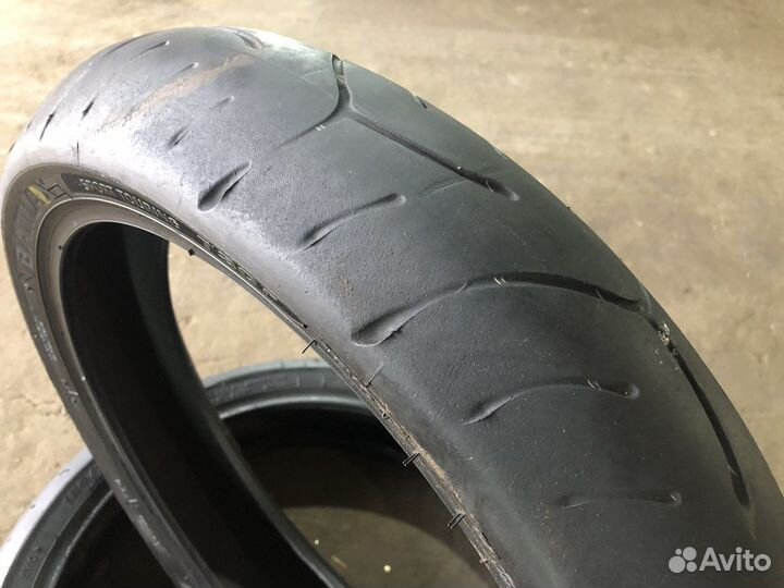 Мотошига 120 70 R17 Bridgestone Battlax T30