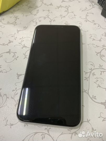 iPhone xr 64gb белый