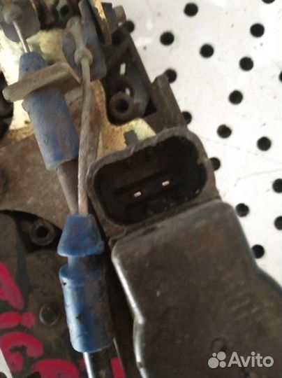 Замок двери передний левый Chery Tiggo 1.8