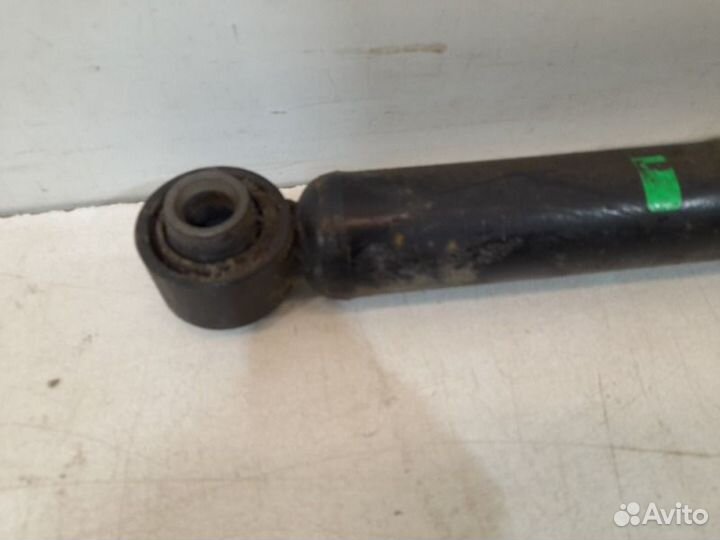 Амортизатор задний Toyota Camry V70 2018