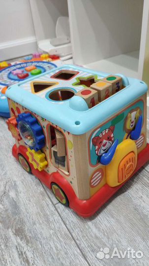 Игрушка автобус