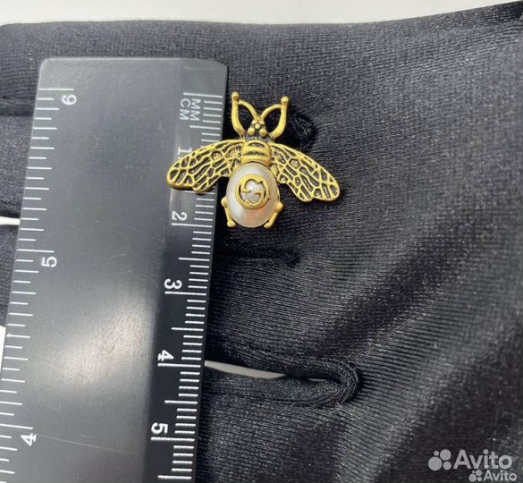Стильные серьги Gucci