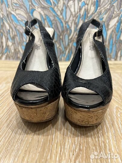 Босоножки carnaby 38