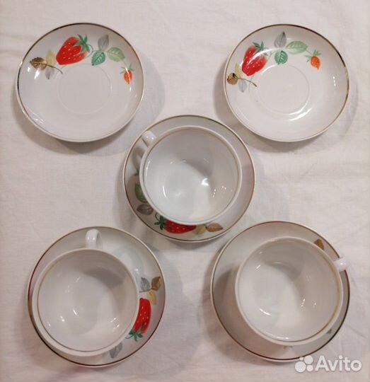 Чайная пара, Песочное, 1972, клубника