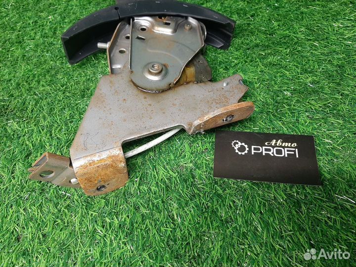 В наличии: Ручник на Mitsubishi Outlander 2