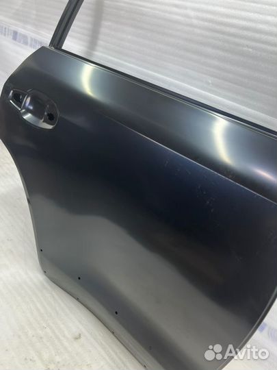 Дверь задняя правая Toyota Land Cruiser 200