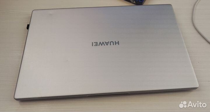 Huawei MateBook D15 Core i5-10g/8/512SSD/15.6