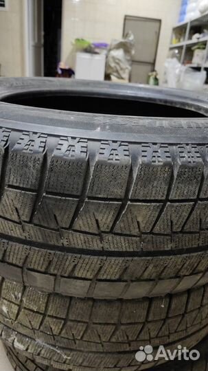 Bridgestone Blizzak Revo GZ 225/60 R17