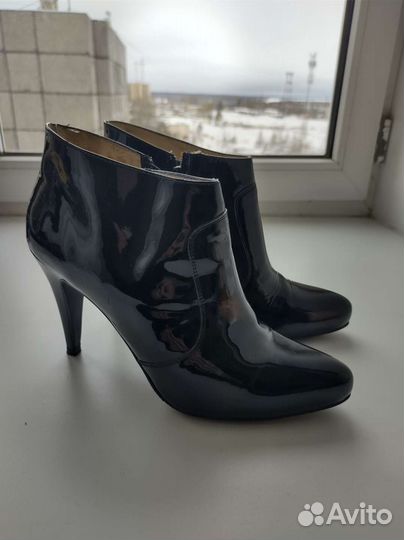 Ботинки женские