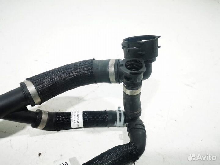 Патрубок охлаждения Land Rover Discovery Sport