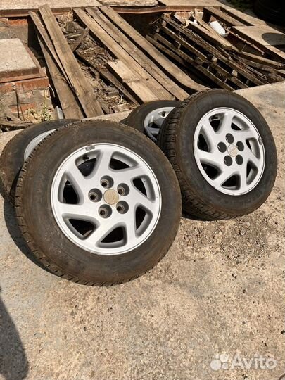 Nissan r15x6,5jj 5x114,3 Оригинальные диски