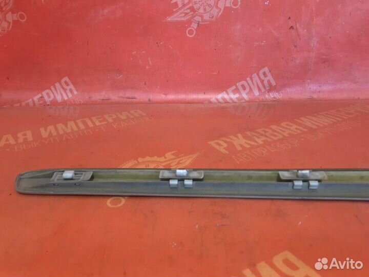 Молдинг накладка двери передний правый