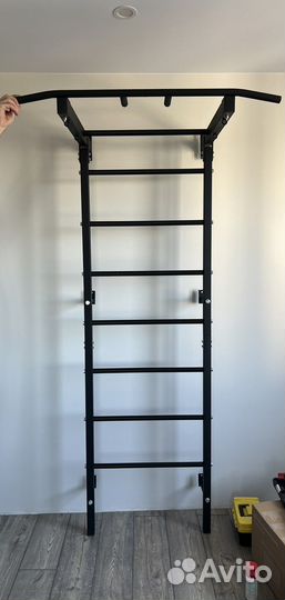 Шведская стенка с турником и брусьями