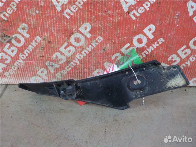 Уголок бампера передний правый Renault Sandero