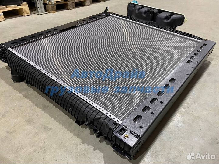 Радиатор Ман Тга Тгс Тгх с рамкой 81061016520