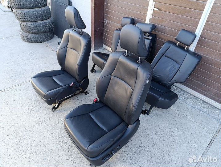 Сиденье комплект Toyota Land Cruiser Prado