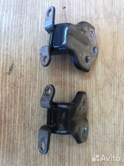 Петли двери задние левые Ssangyong Kyron