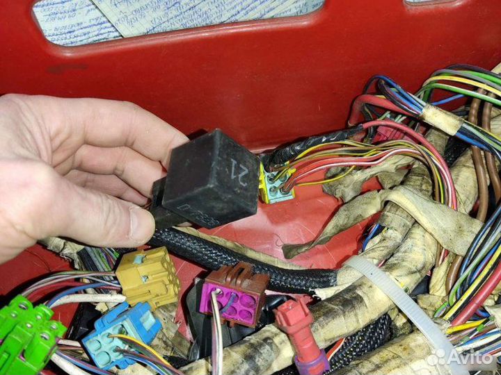 Коса проводов торпедо Audi 100 седан 2.3 AAR 1992