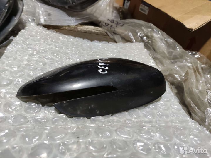 Корпус правого зеркала Kia Cerato YD