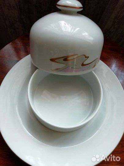 Масленка фарфоровая