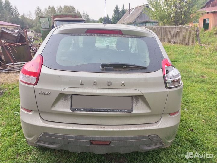LADA XRAY 1.6 МТ, 2020, битый, 65 000 км
