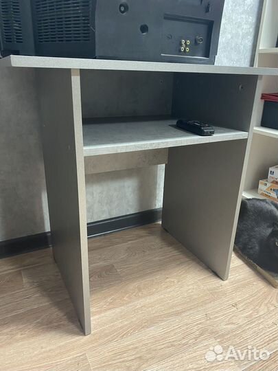 Стол под телевизор