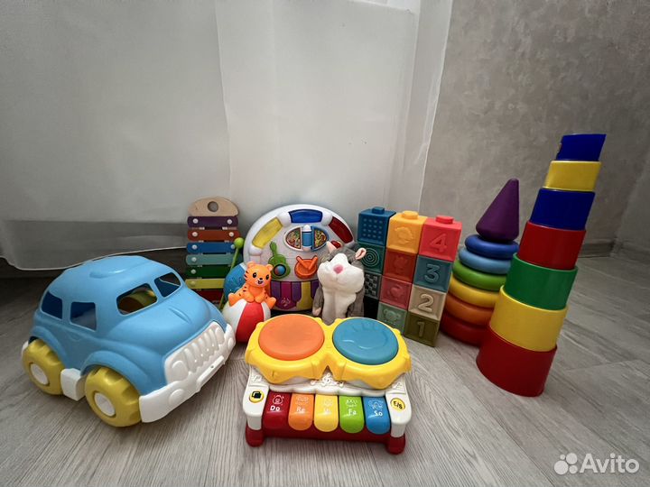 Развивающие игрушки дл малыша пакетом